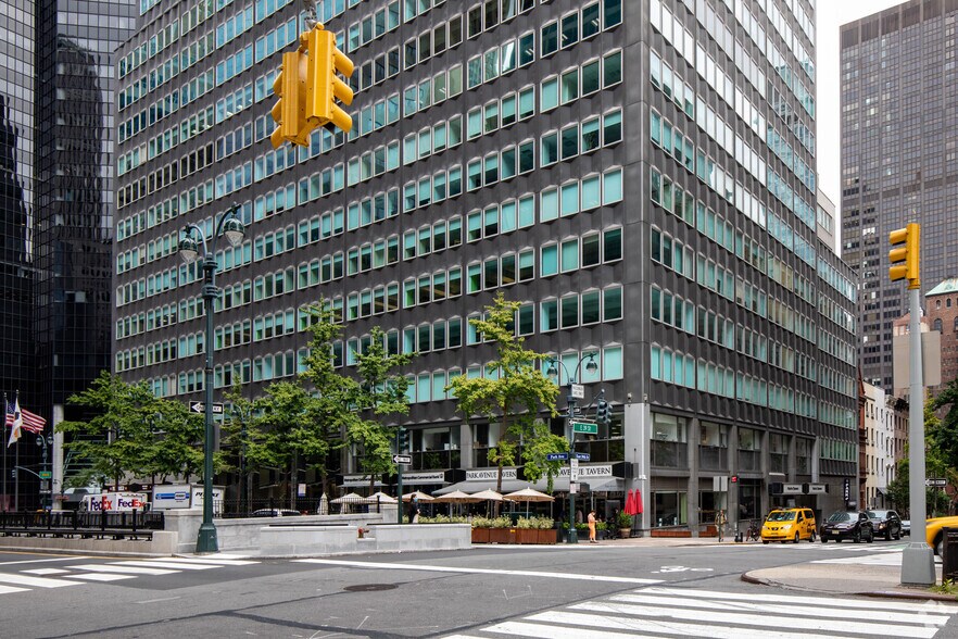 More Photos Of 99 Park Ave, New York Office For Lease