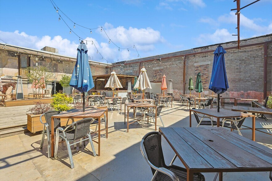 More Photos Of 2925 Race St, Fort Worth Restaurant For Lease