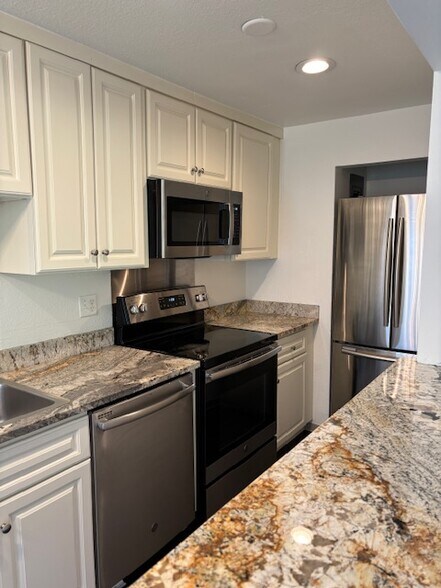 More Photos Of 110 NW 39th St, Seattle Apartments For Sale