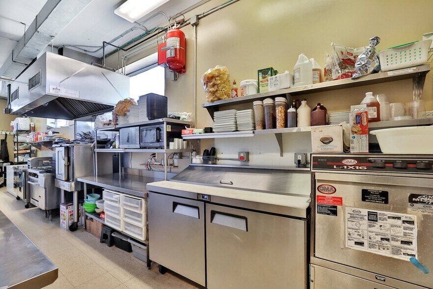 More Photos Of 148-164 E Route 59, Nanuet Freestanding For Sale