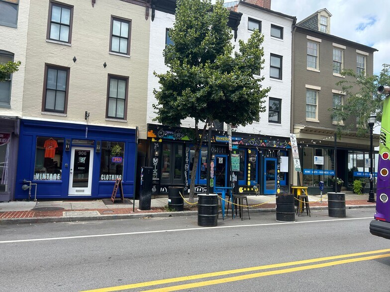 More Photos Of 902-904 S Charles St, Baltimore Restaurant For Lease