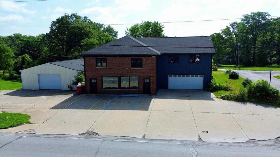 More Photos Of 14445 Morse St, Cedar Lake Specialty For Lease