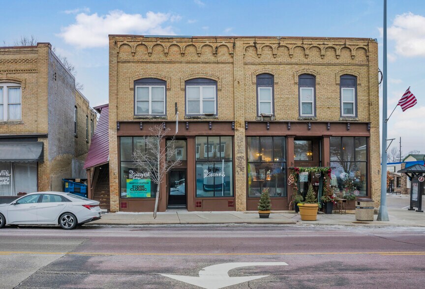 Primary Photo Of 200 Broadway St, Jordan Storefront Retail Residential For Lease