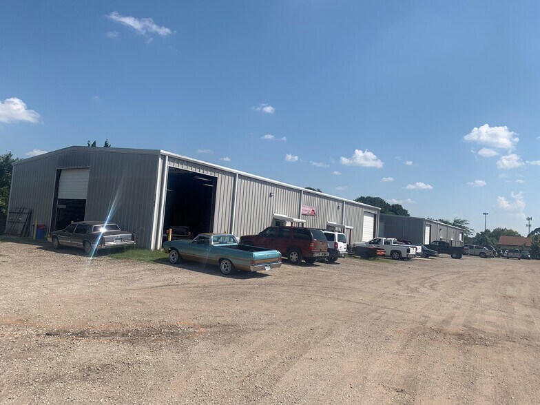 More Photos Of 5160-5170 Lemons Rd, Fort Worth Warehouse For Lease