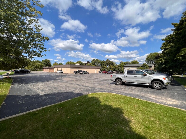 More Photos Of 285 Market St, Lockport Office For Sale
