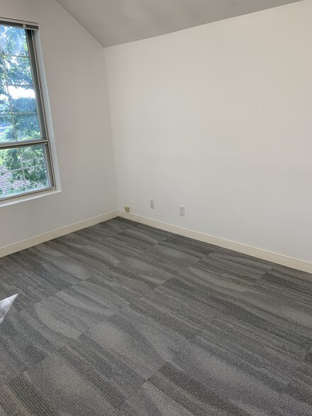 More Photos Of 422 Worcester St, Wellesley Medical For Lease