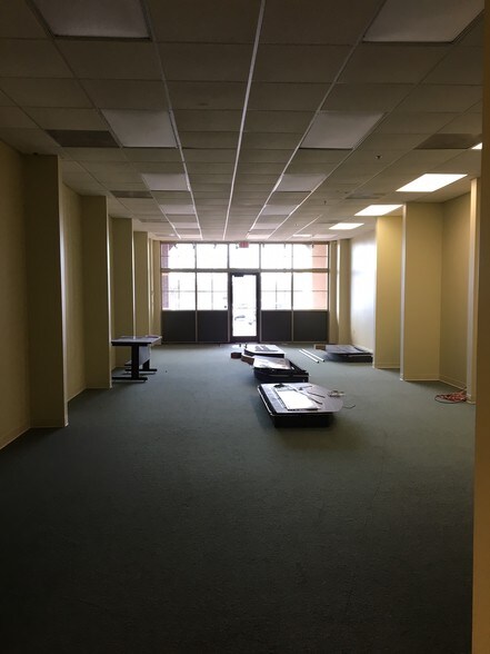 More Photos Of 119 Colony Crossing Way, Madison General Retail For Lease