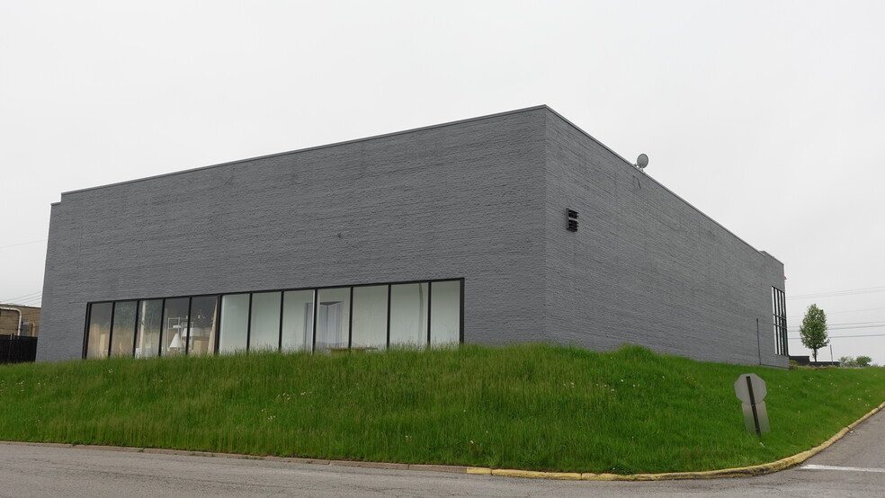 More Photos Of 7373 Market St, Boardman Freestanding For Sale