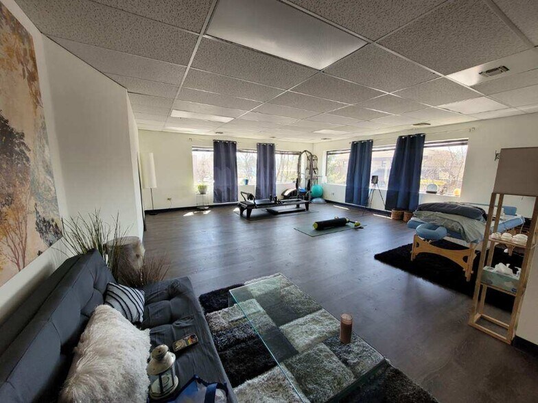 More Photos Of 7550 W Yale Ave, Lakewood Office For Lease