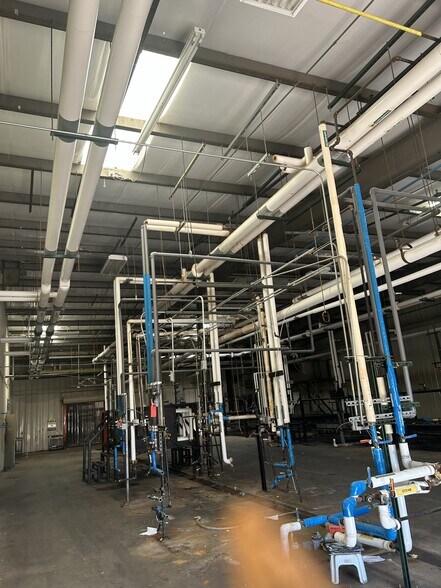 More Photos Of 210 SW Texas Ave, Lawton Warehouse For Sale