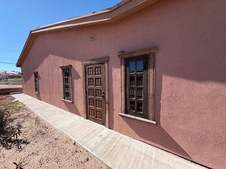 More Photos Of 3701 McNutt Rd, Sunland Park Office For Lease