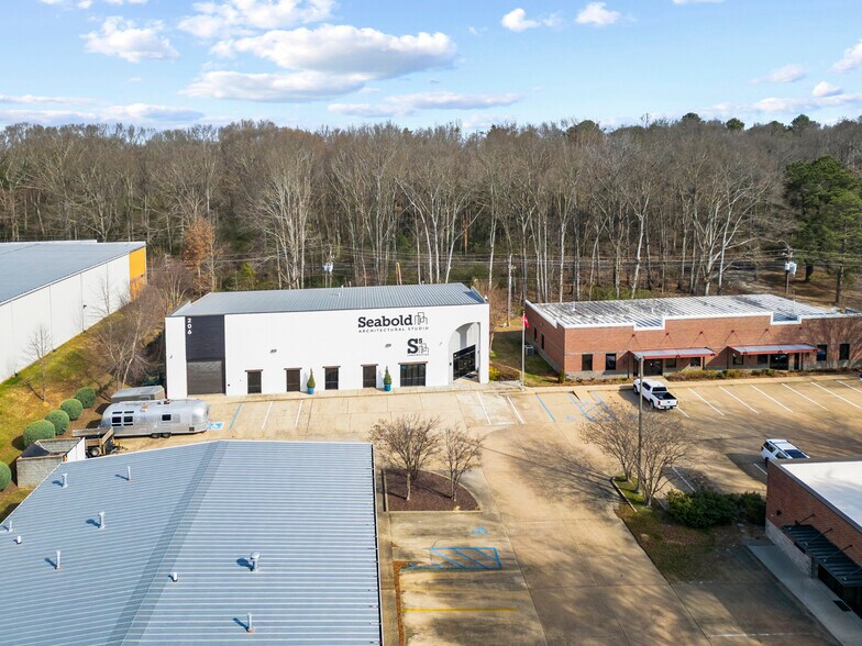 Primary Photo Of 206 Park Ct, Ridgeland Flex For Sale