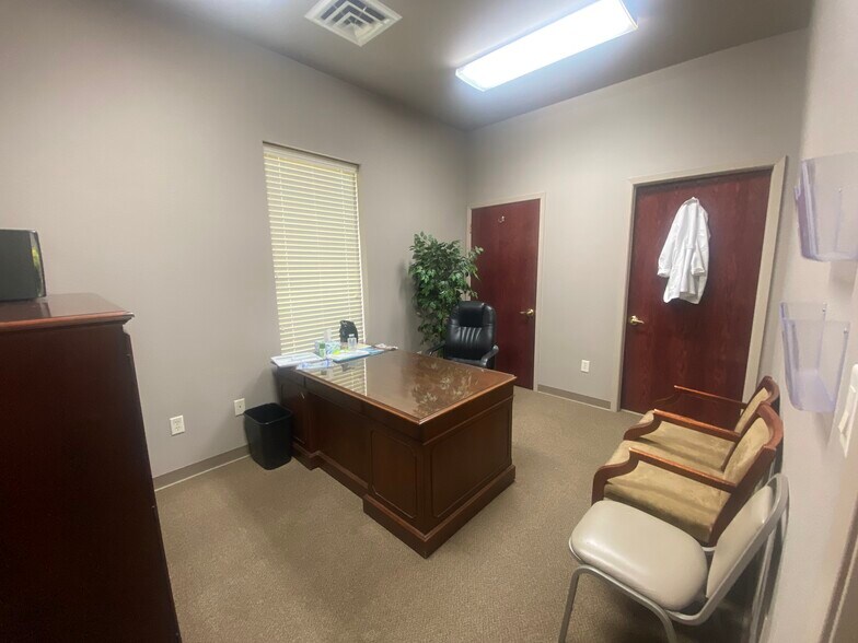 More Photos Of 2906 Cypress Rd, Arkadelphia Office For Lease