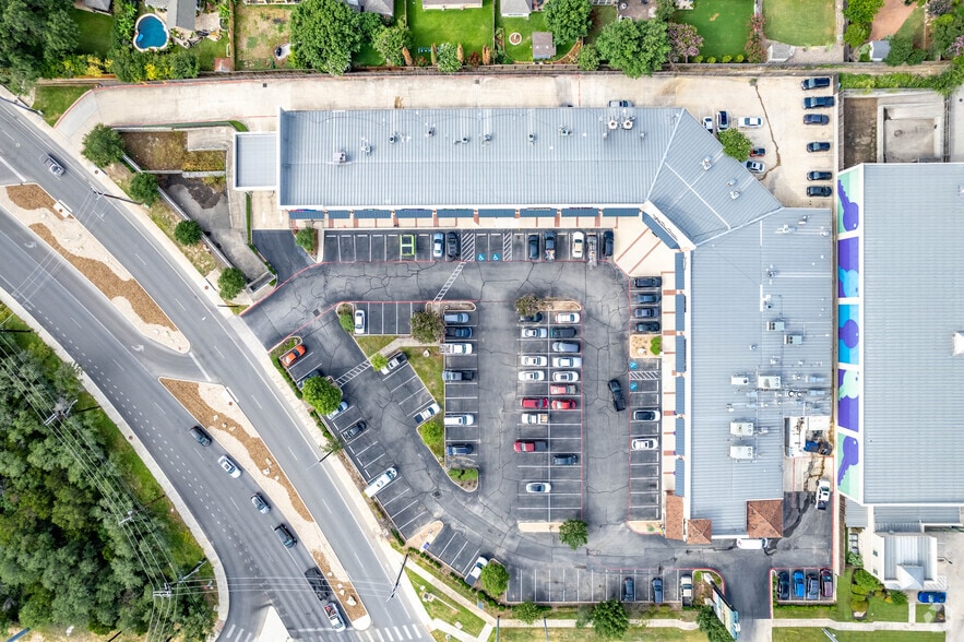 More Photos Of 2838 N Loop 1604 E, San Antonio Unknown For Lease