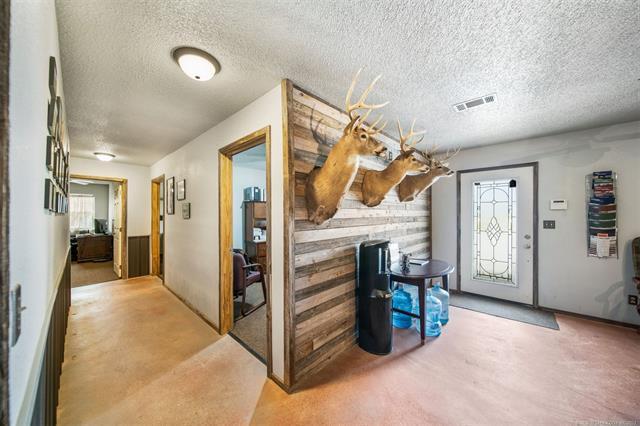 More Photos Of 16382 E Highway 20, Claremore Office Residential For Lease