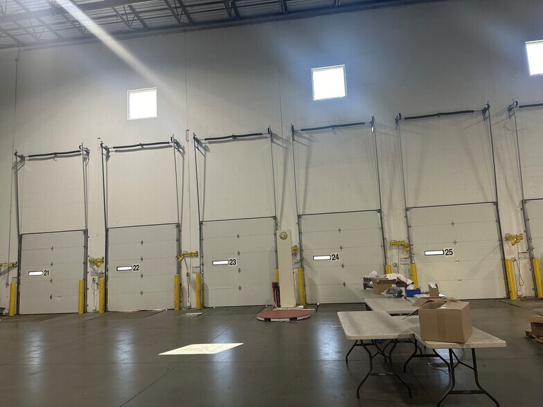 More Photos Of 7398 W 200 N, Greenfield Distribution For Lease