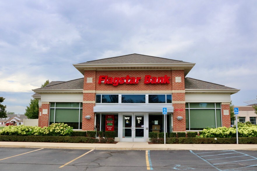 More Photos Of 5709-5773 E 12 Mile Rd, Warren Unknown For Lease