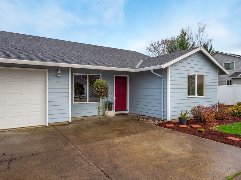 More Photos Of 402 E Washington St, Carlton Multifamily For Sale