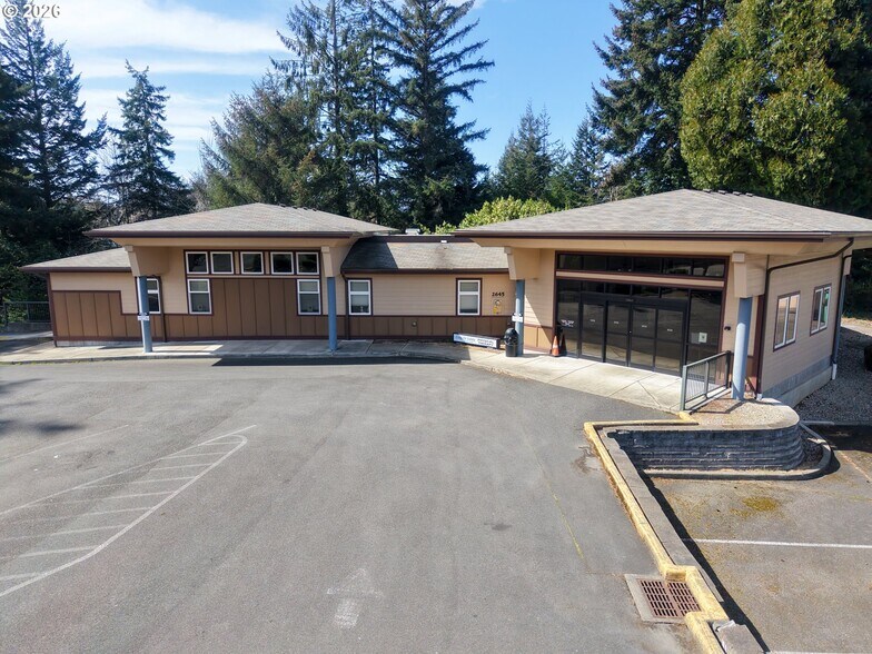 More Photos Of , Coos Bay Office For Sale