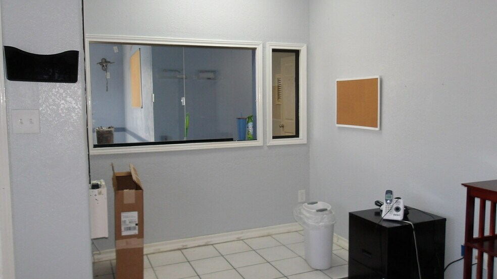 More Photos Of 505 Texas 100, Port Isabel Freestanding For Lease
