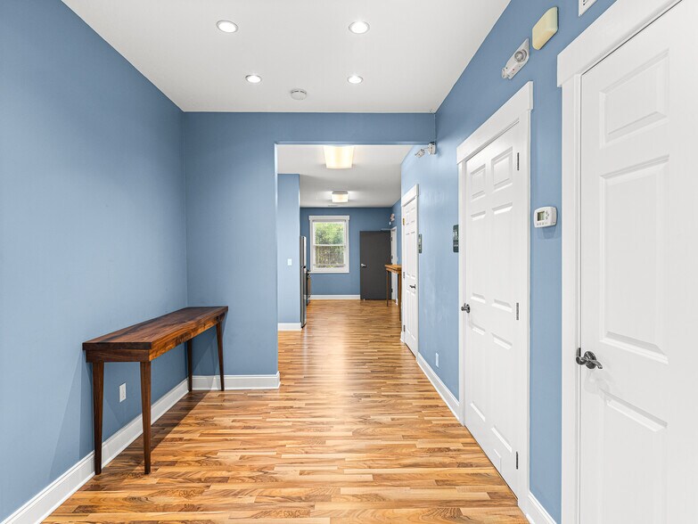 More Photos Of 14 Mimidis Ln, Swannanoa Office For Sale