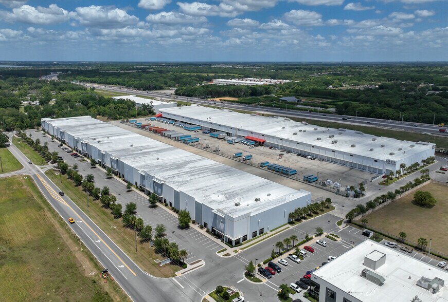 More Photos Of 641 E Crown Point Rd, Ocoee Unknown For Lease