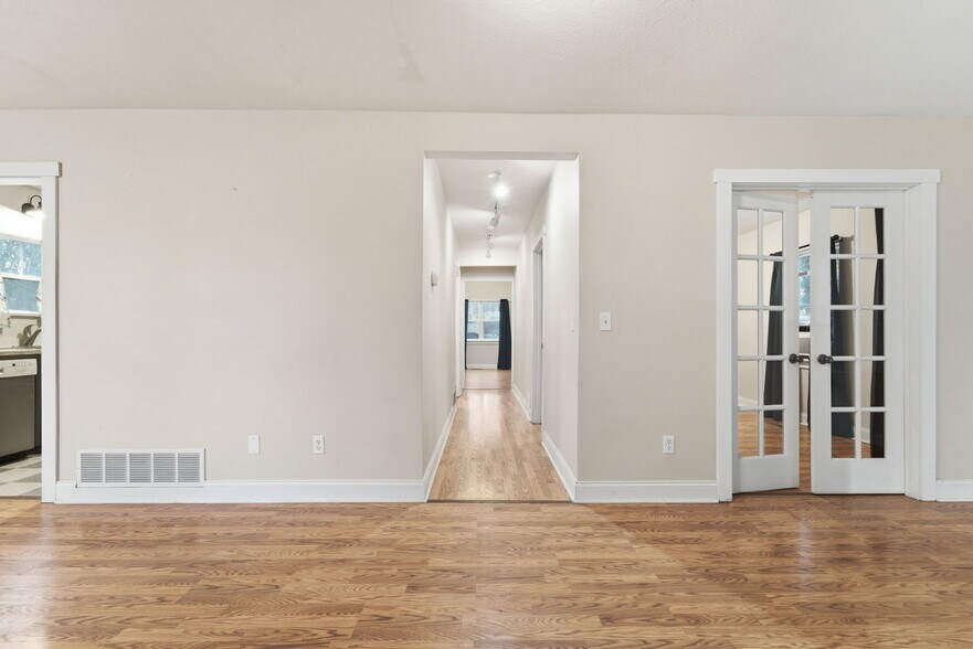 More Photos Of 3124 E 29th Ave, Spokane Office For Sale