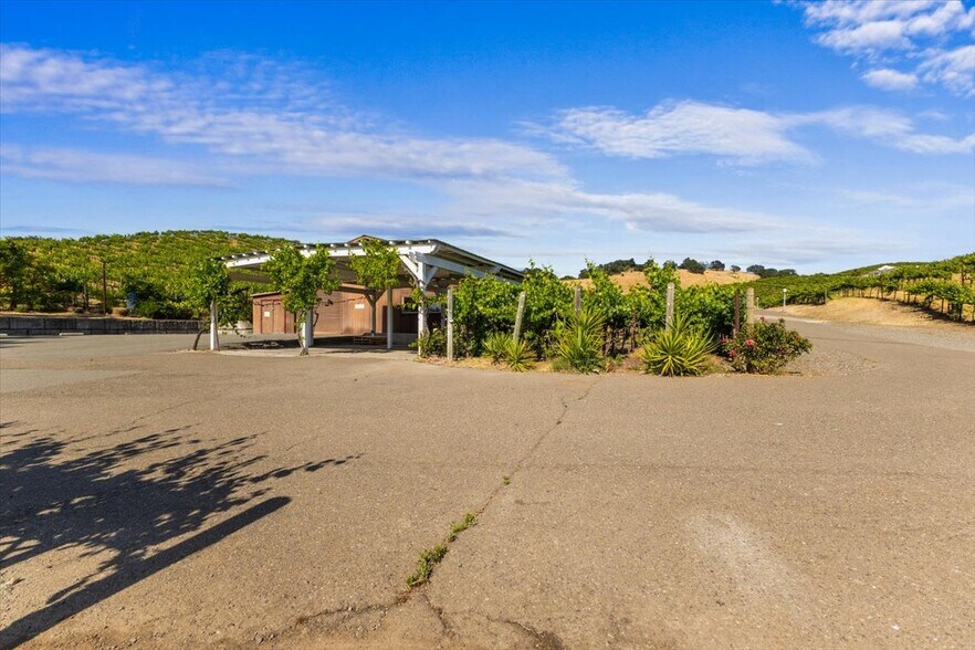 More Photos Of 4076-4080 Old Redwood Hwy, Santa Rosa Winery Vineyard For Sale