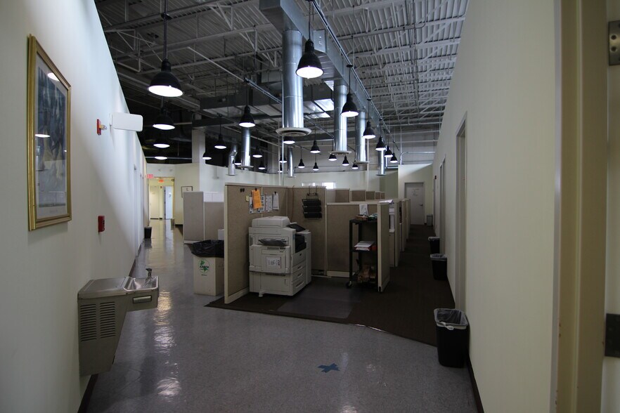 More Photos Of 1933 Montana Ave NE, Washington Warehouse For Sale