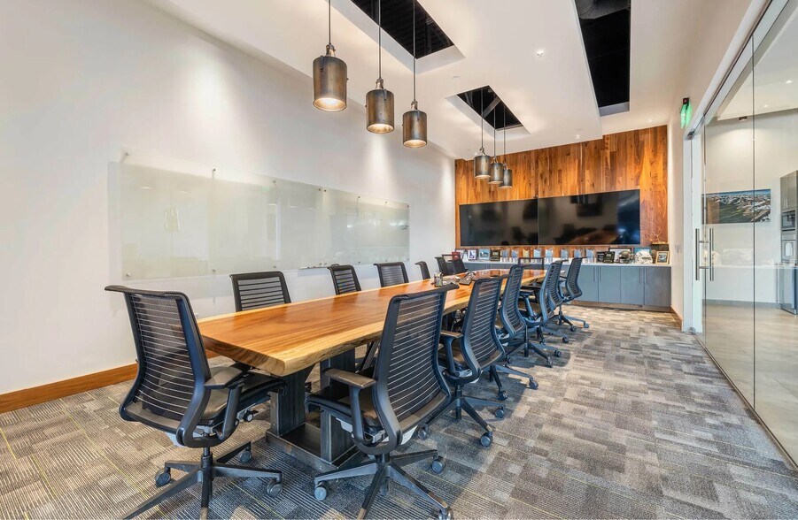More Photos Of 12650 W Bridger St, Boise Office For Sale