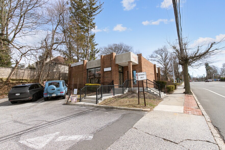 More Photos Of , Port Washington Unknown For Sale