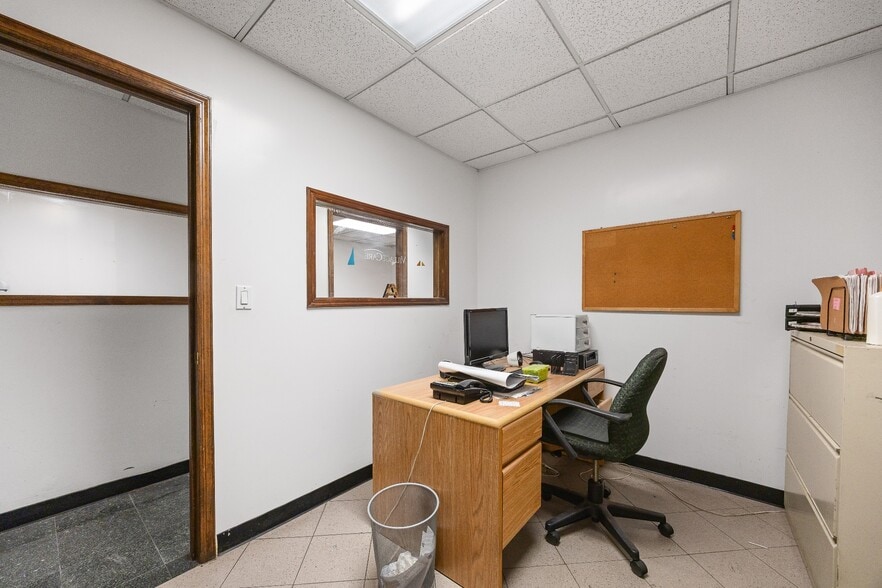 More Photos Of 3856 11th St, Long Island City Warehouse For Sale