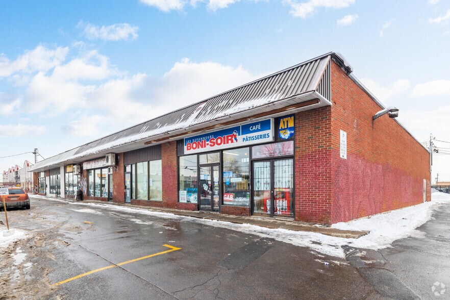 Primary Photo Of 299-305 Rue Lawrence, Longueuil Medical For Sale