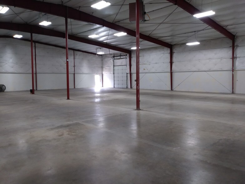 More Photos Of 6206 E Trent Ave, Spokane Showroom For Sale