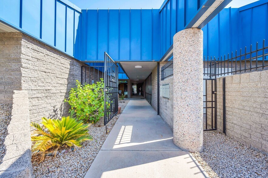 More Photos Of 145 E University Dr, Mesa Office For Lease