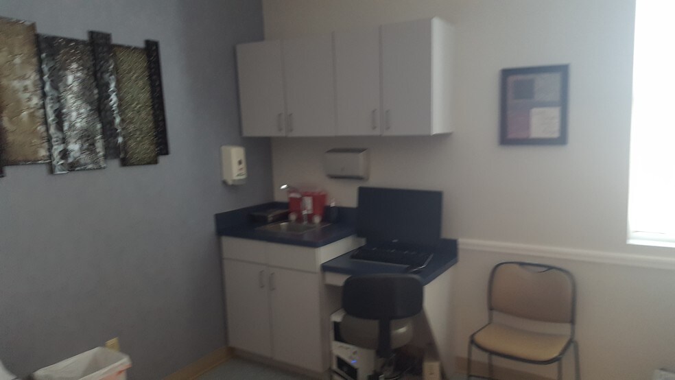 More Photos Of 2625 Tamiami Trl, Port Charlotte Medical For Lease