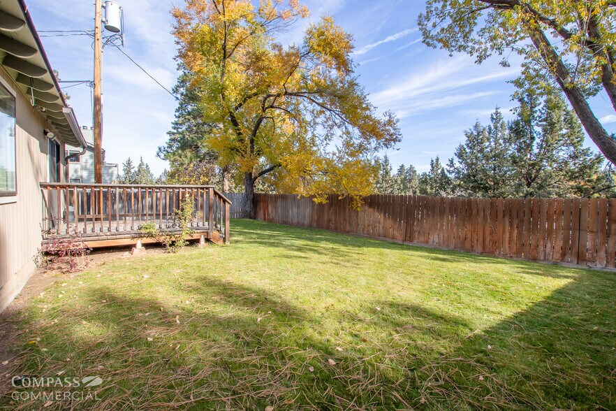 More Photos Of 1222 NE 4th St, Bend Office For Sale