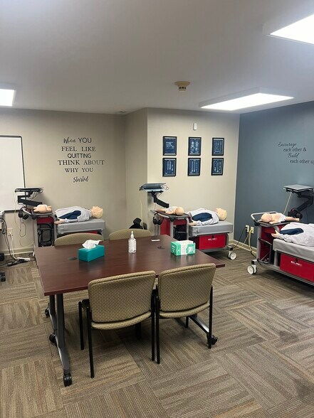 More Photos Of 230-236 Thomas More Pky, Crestview Hills Medical For Lease