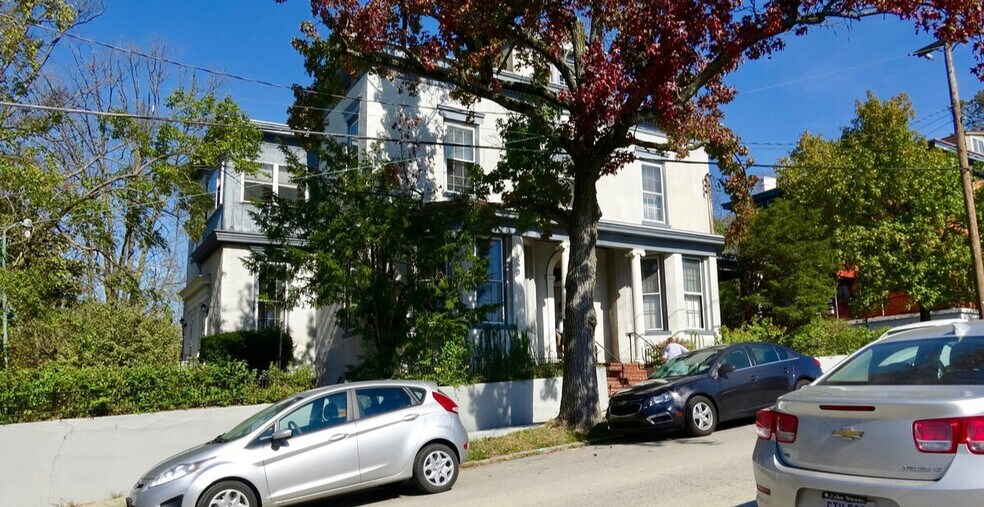 More Photos Of 106 Wellington Pl, Cincinnati Office Residential For Lease