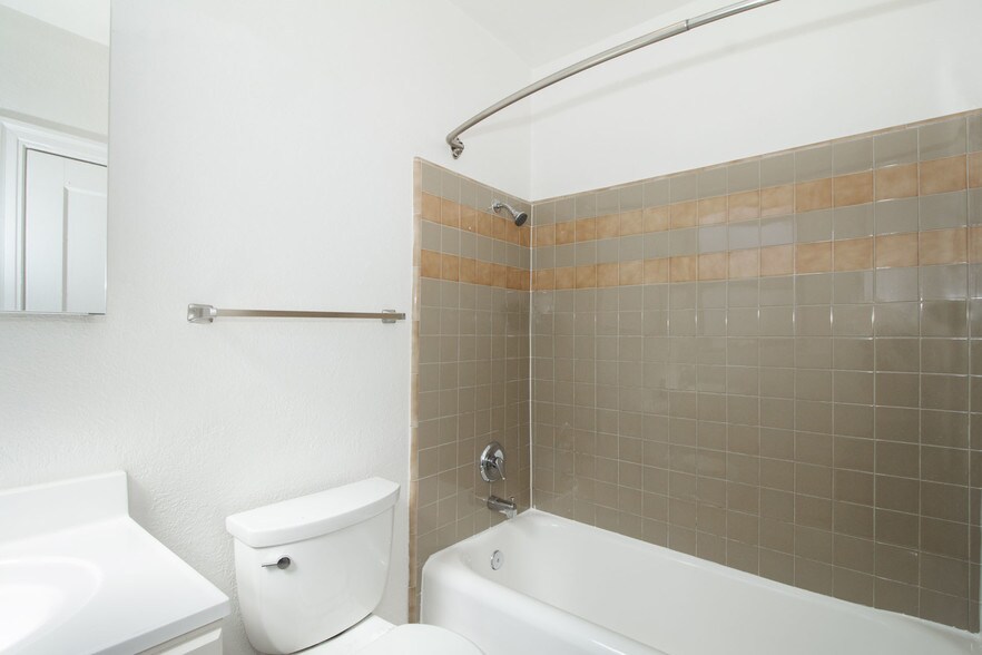 More Photos Of 270-272 Turk St, San Francisco Apartments For Sale
