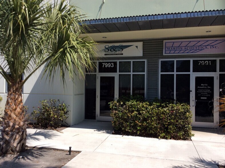 More Photos Of 7983-7997 SW Jack James Dr, Stuart Showroom For Sale