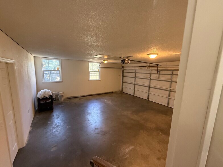 More Photos Of 118 E 7th North St, Summerville Office For Lease