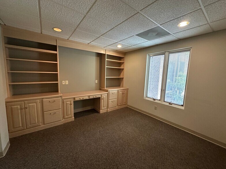 More Photos Of 200 Professional Park Dr SE, Blacksburg Medical For Sale