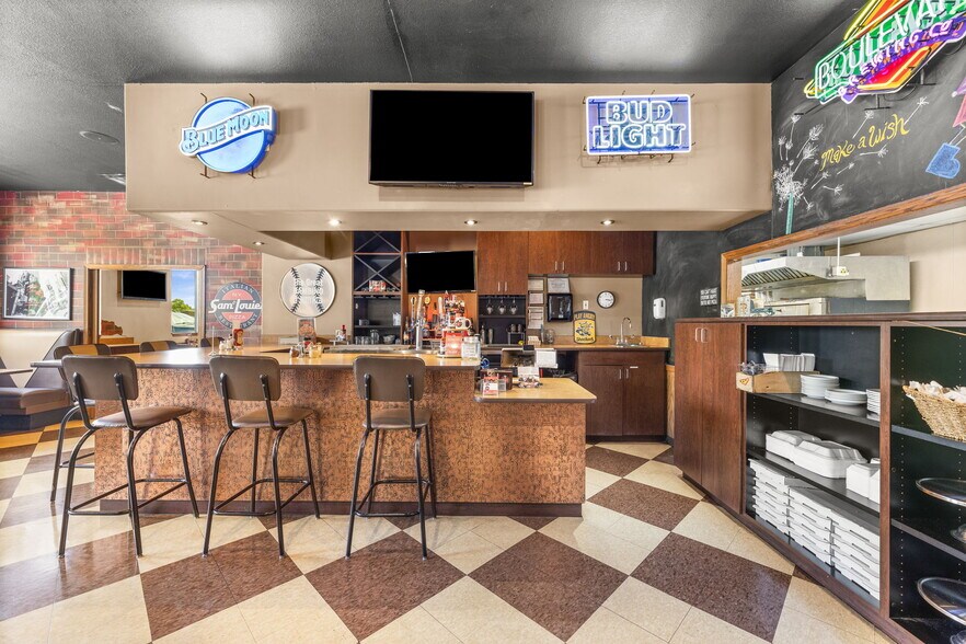 More Photos Of 2150 N State St, Iola Restaurant For Lease