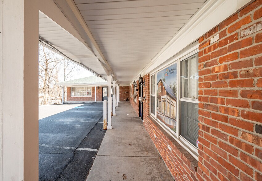 More Photos Of 477 Boston Post Rd, Orange Storefront Retail Office For Lease