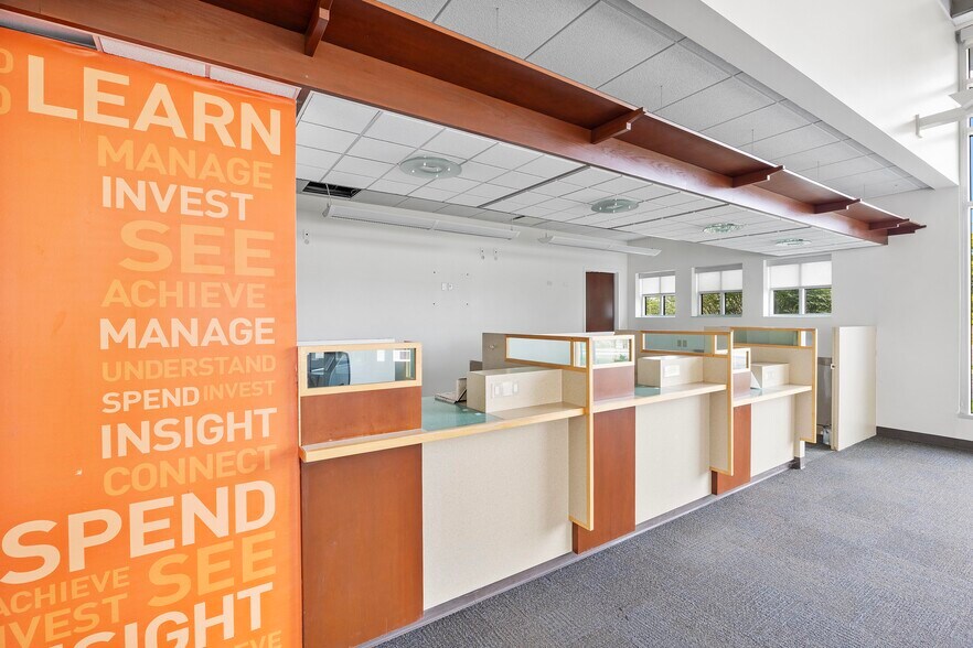 More Photos Of 2001 Shepard Rd, Normal Bank For Sale