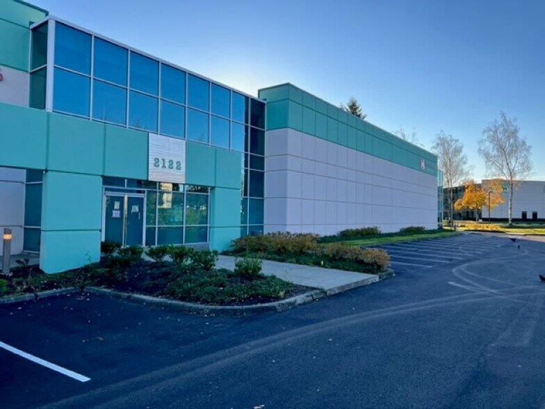 More Photos Of 2122 222nd St SE, Bothell Warehouse For Lease