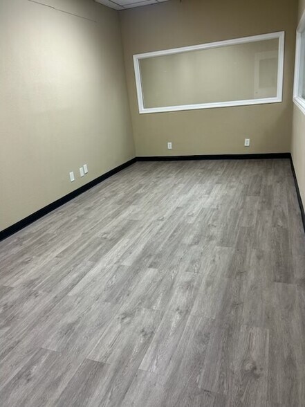 More Photos Of 2501 Commerce, Houston Warehouse For Lease