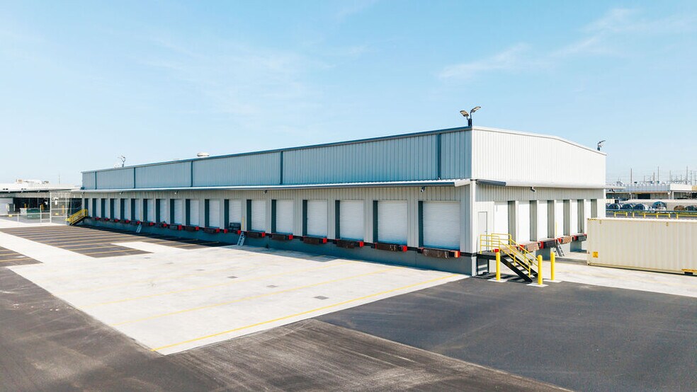 Primary Photo Of 7000 NW 60th St, Miami Warehouse For Lease