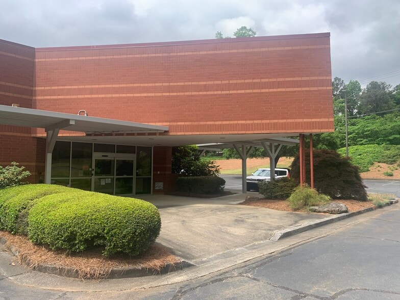 Primary Photo Of 1480 Bells Ferry Rd, Marietta Warehouse For Lease